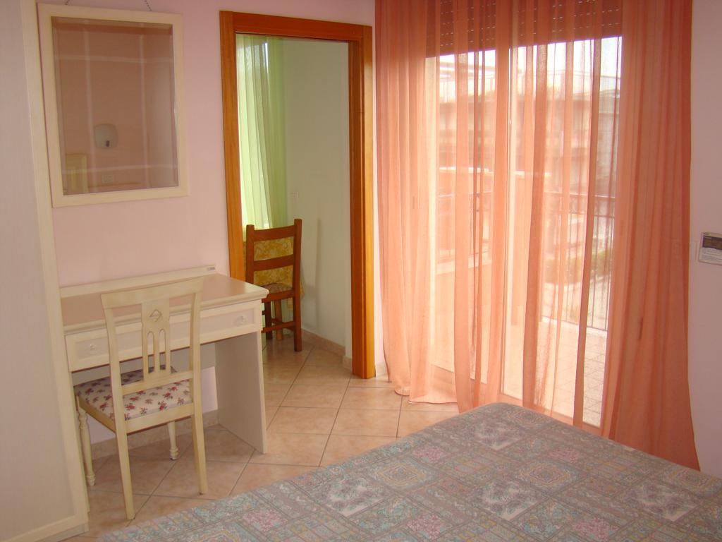 Il Casale Aparthotel Martinsicuro Kültér fotó