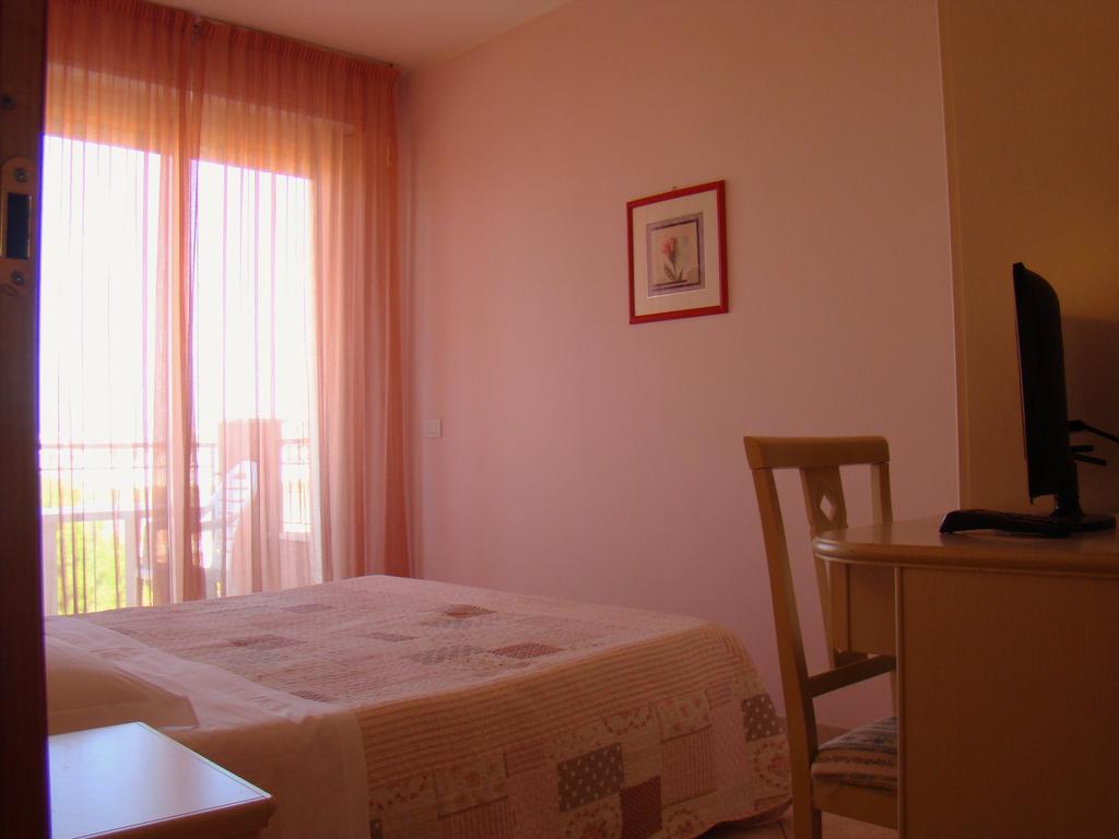 Il Casale Aparthotel Martinsicuro Kültér fotó